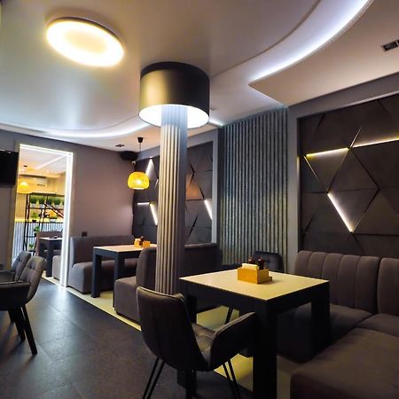 Altin Palace Comrat Εξωτερικό φωτογραφία